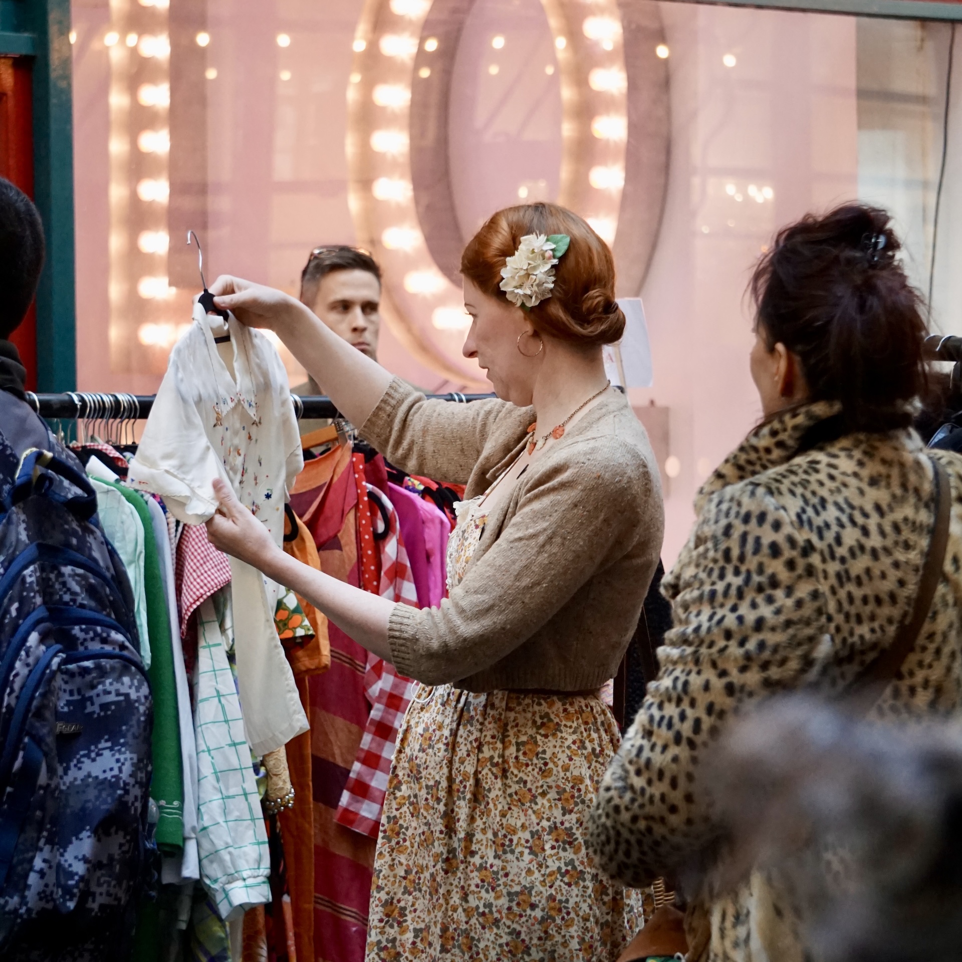 big flea market logo