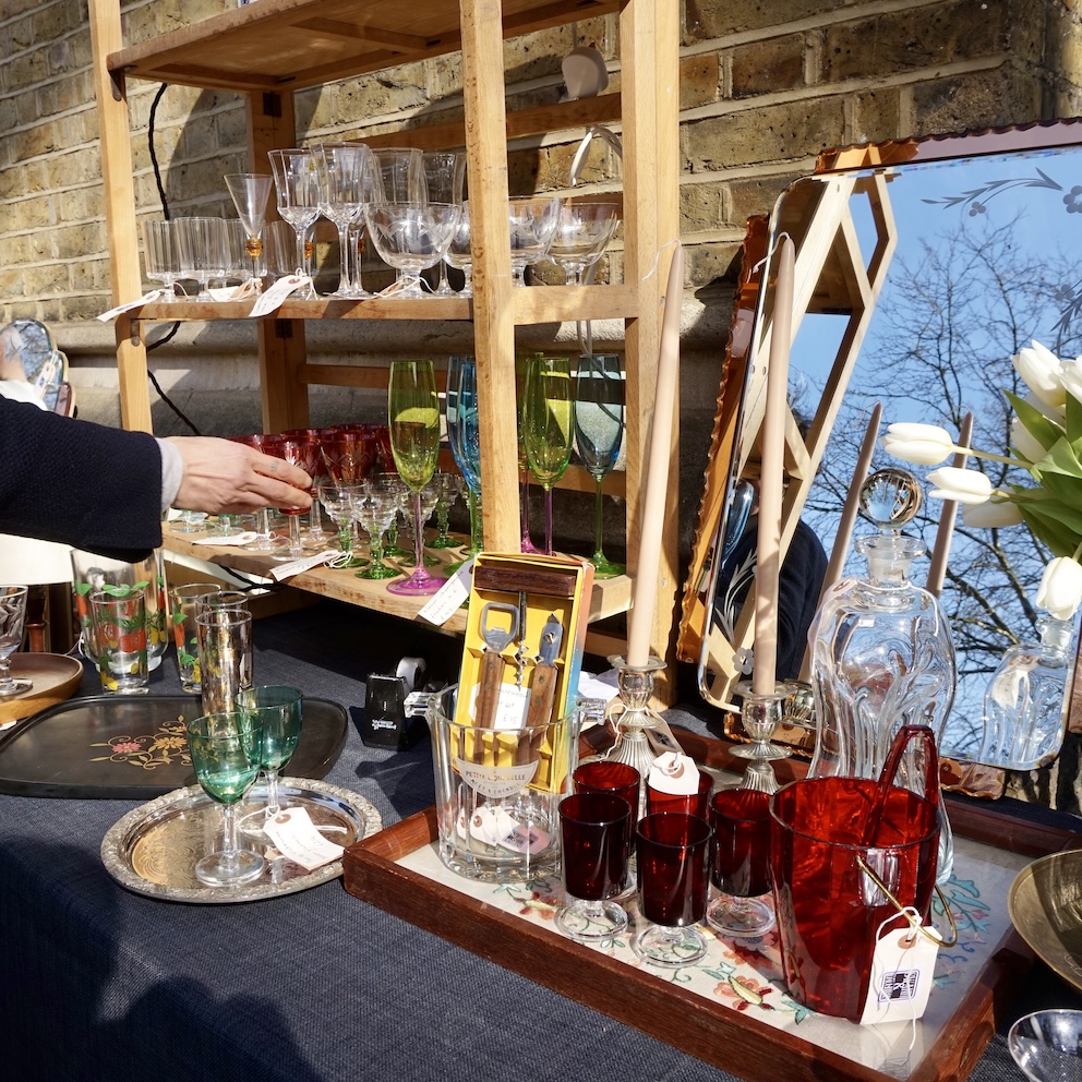 big flea market logo